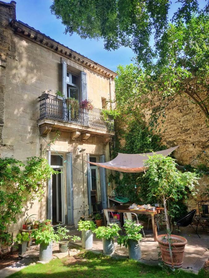 En Et Sous Les Arbres Alojamento de Acomodação e Pequeno-almoço Montpellier